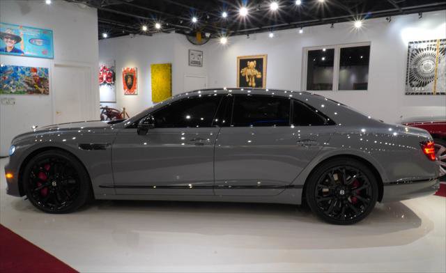 Used 2023 Bentley Flying Spur V8 image 7