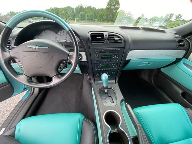Used 2002 Ford Thunderbird image 18