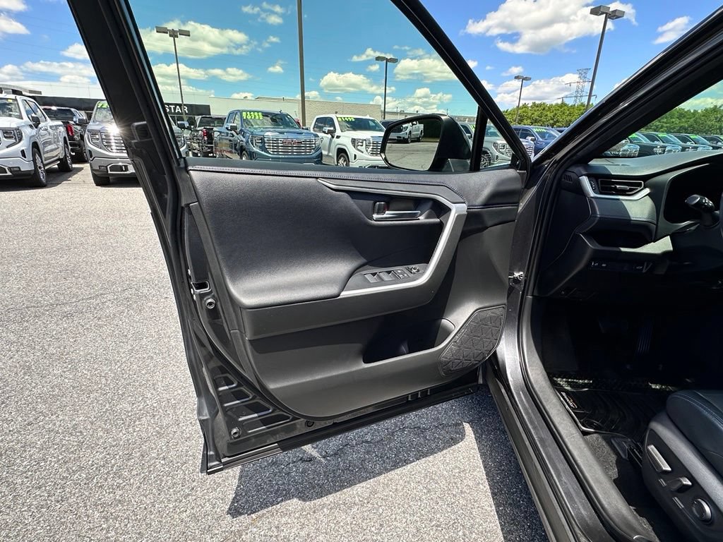 Used 2020 Toyota RAV4 XSE w/ All Weather Liner Package AWD/4WD image 22