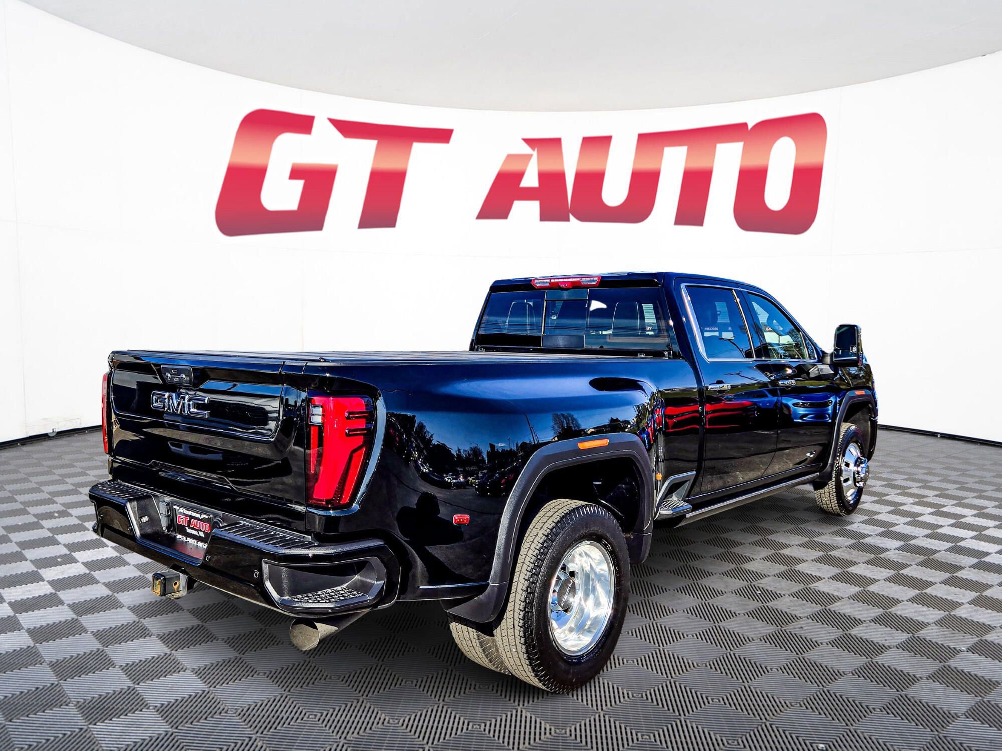 Used 2024 GMC Sierra 3500 Denali Ultimate image 6