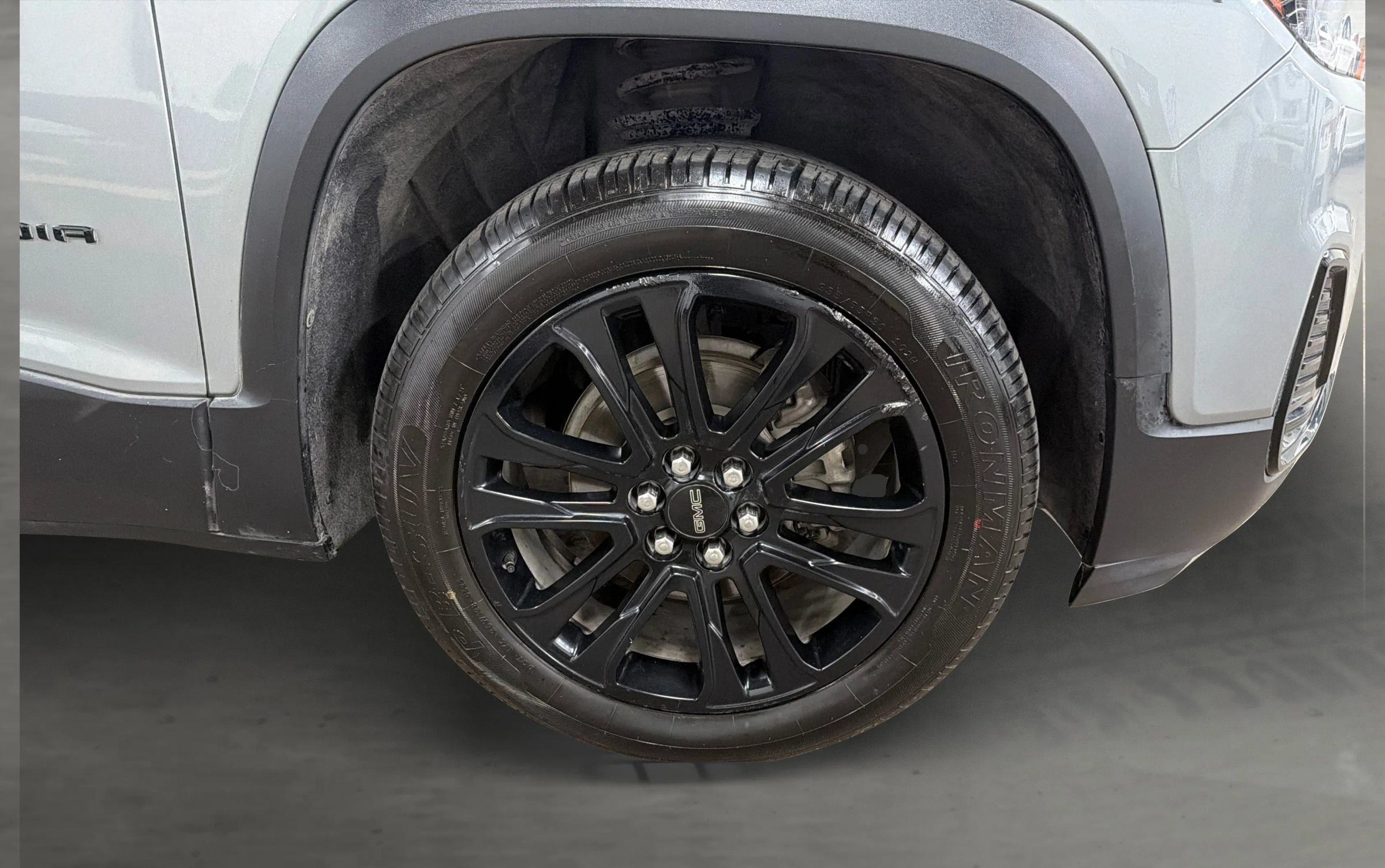 Used 2023 GMC Acadia SLE w/ Driver Convenience Package FWD image 48