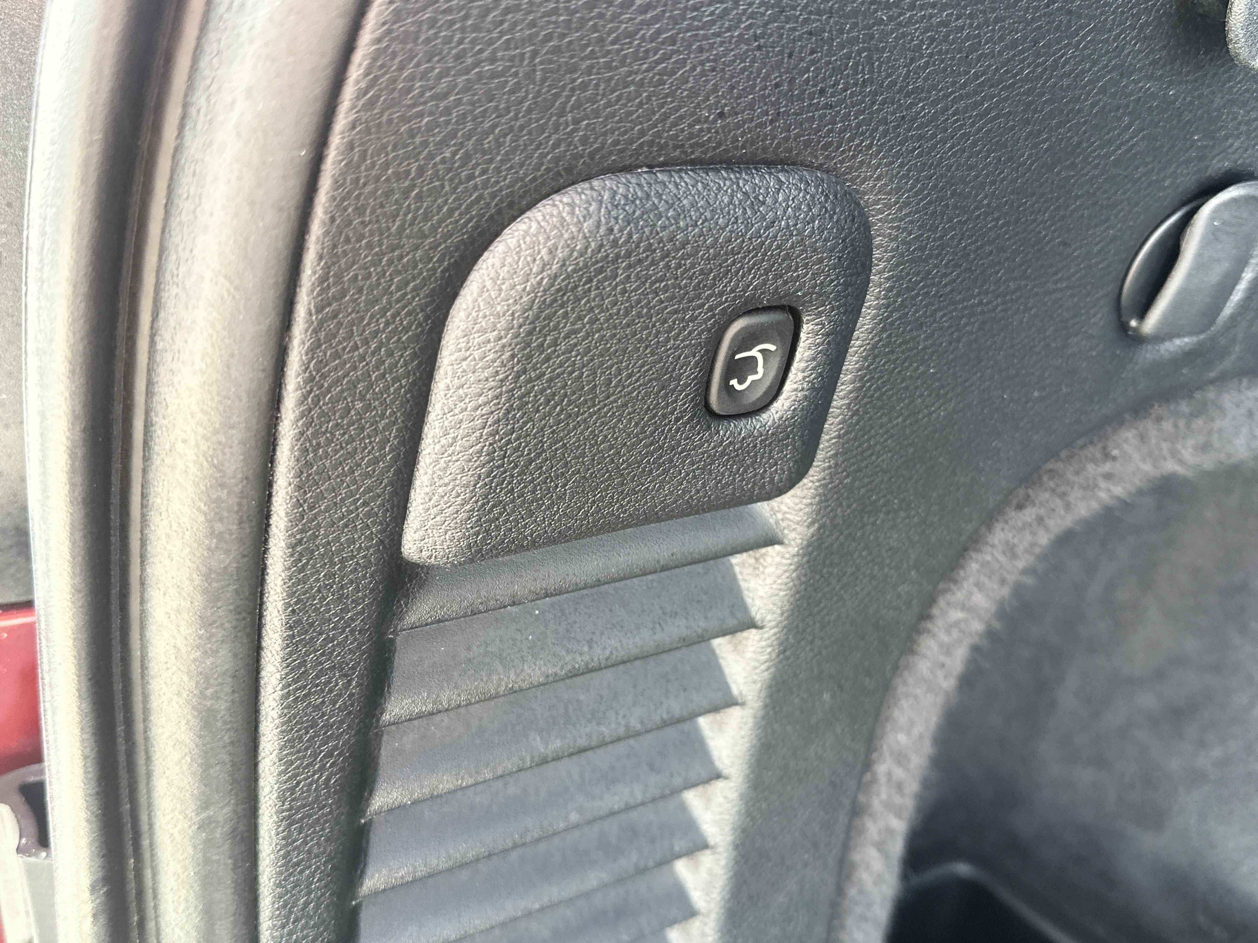 Used 2020 Jeep Grand Cherokee Limited w/ Luxury Group II image 23