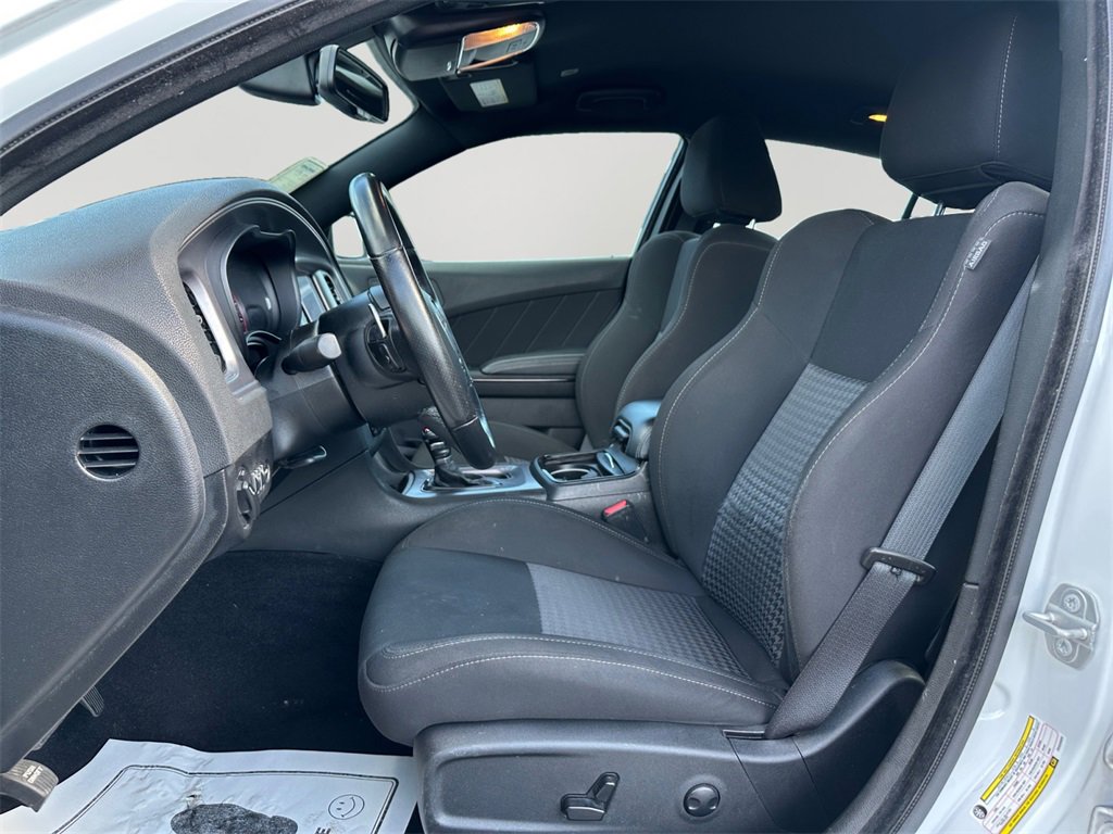 Used 2023 Dodge Charger R/T w/ Blacktop Package image 24