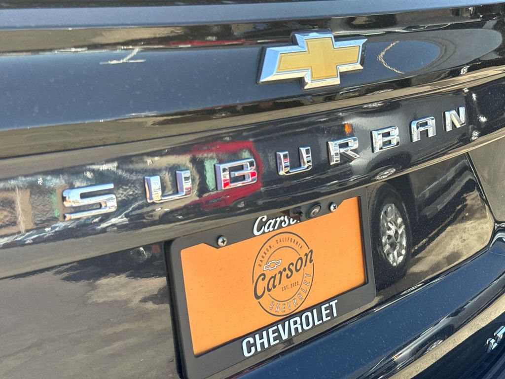 Used 2025 Chevrolet Suburban LT AWD/4WD image 6