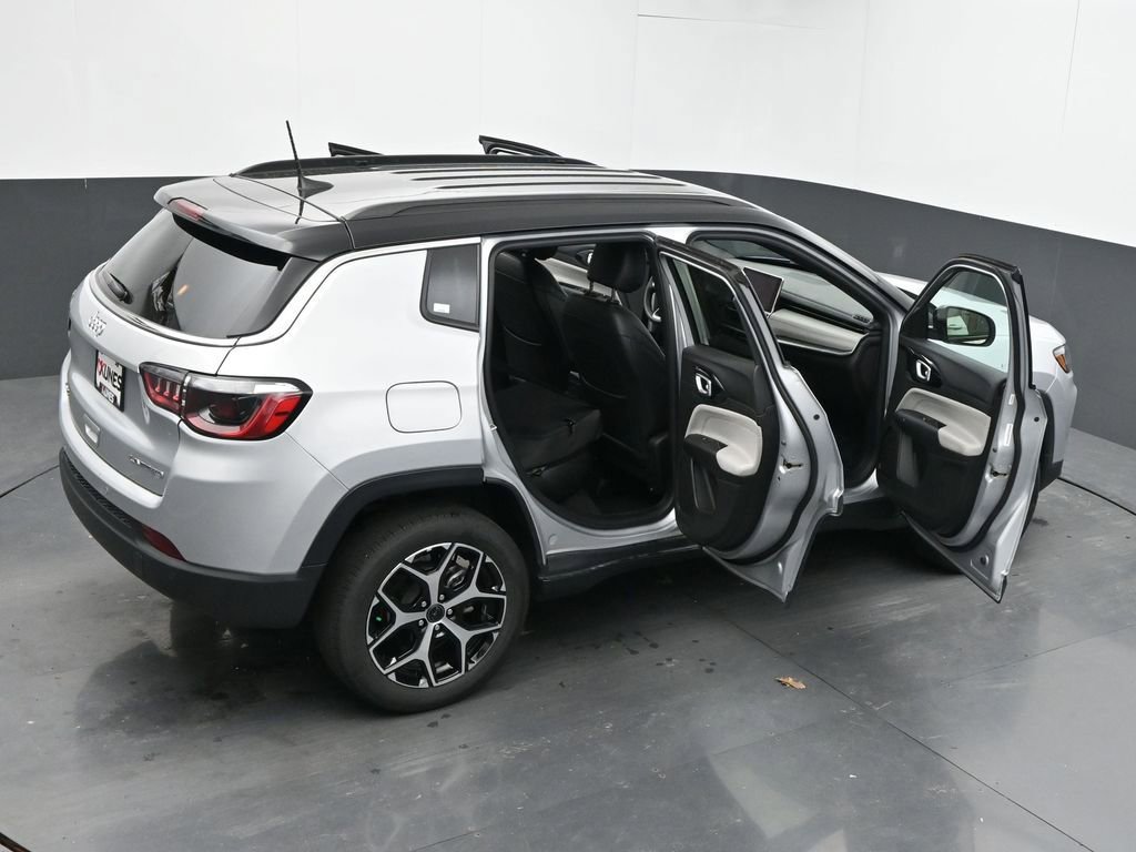 Used 2025 Jeep Compass Limited AWD/4WD image 68