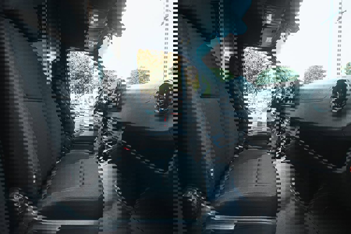 Used 2019 Mercedes-Benz Sprinter 144 image 15