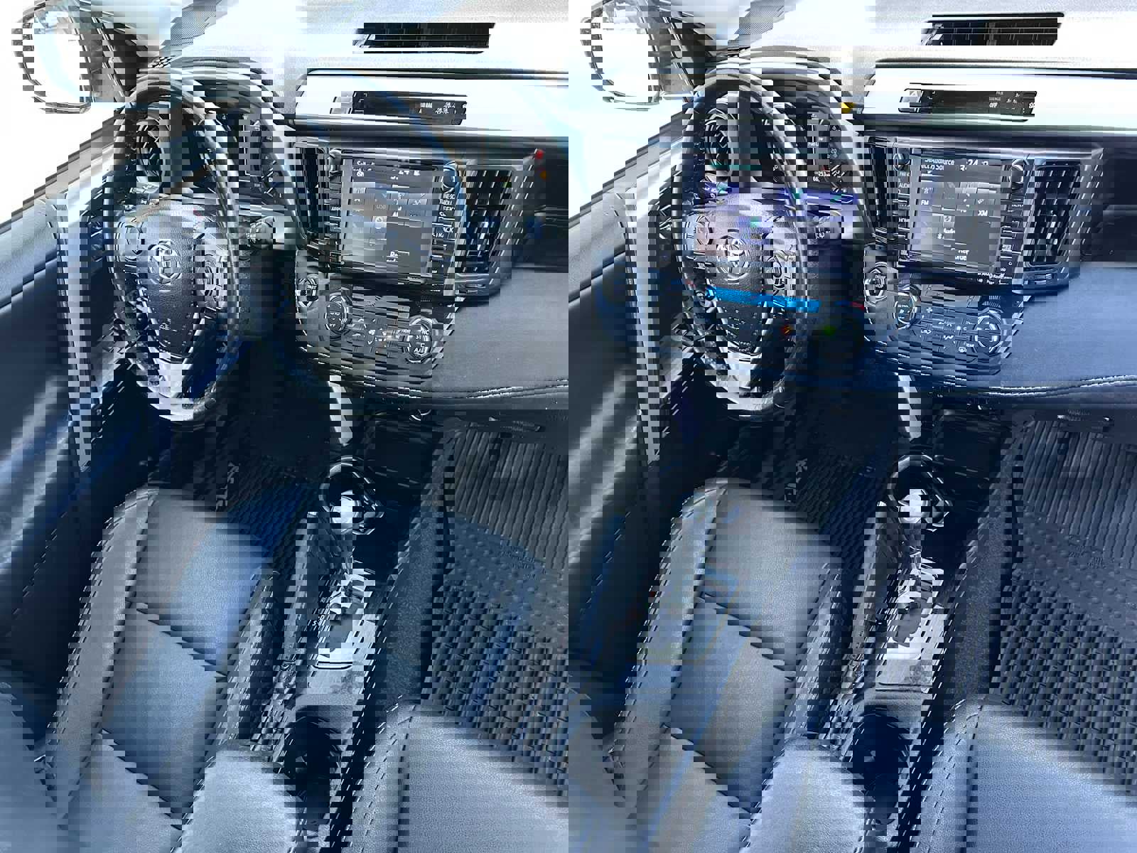 Used 2017 Toyota RAV4 Limited image 11