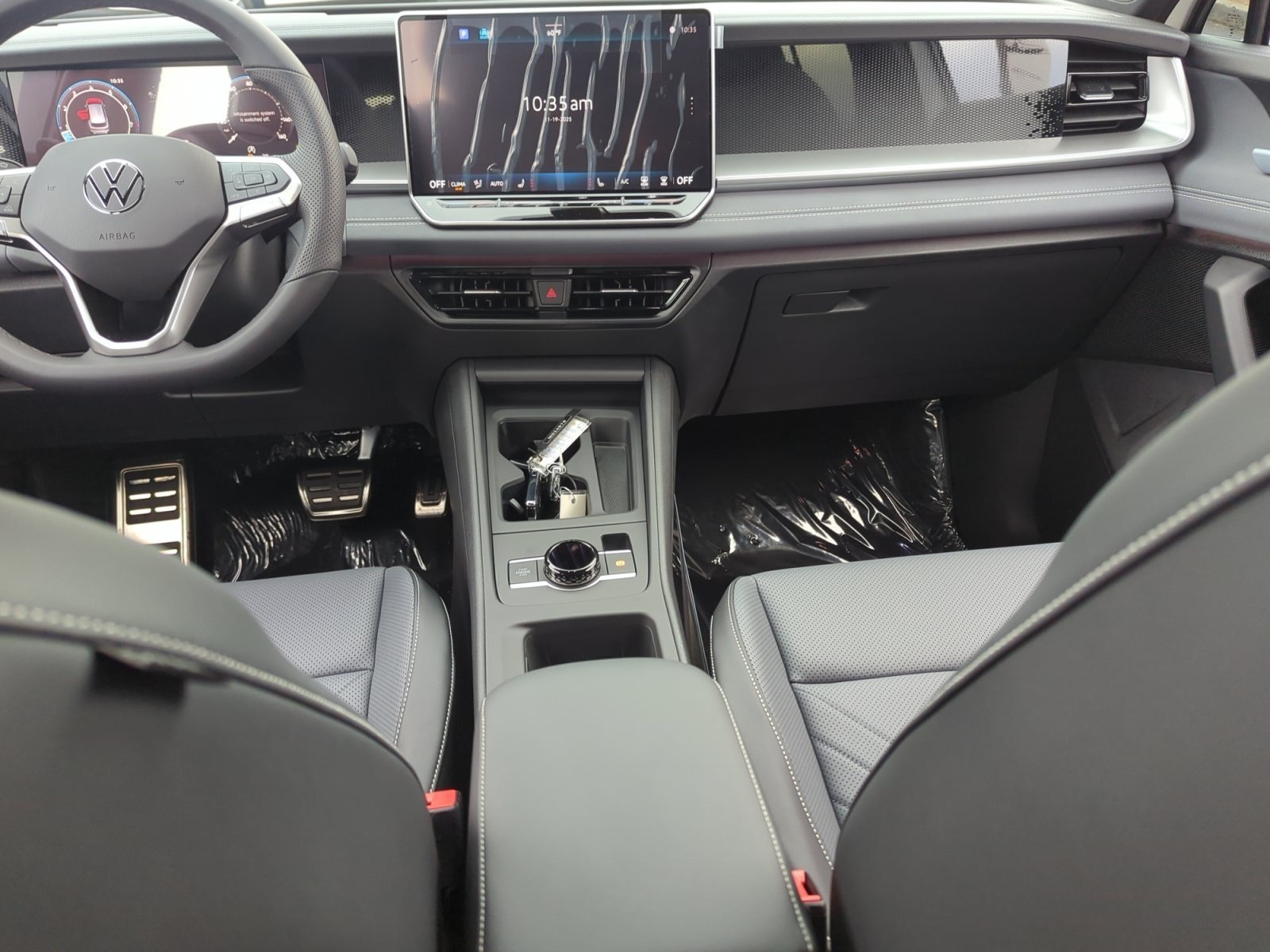 New 2026 Volkswagen Tiguan SE R-Line FWD image 19