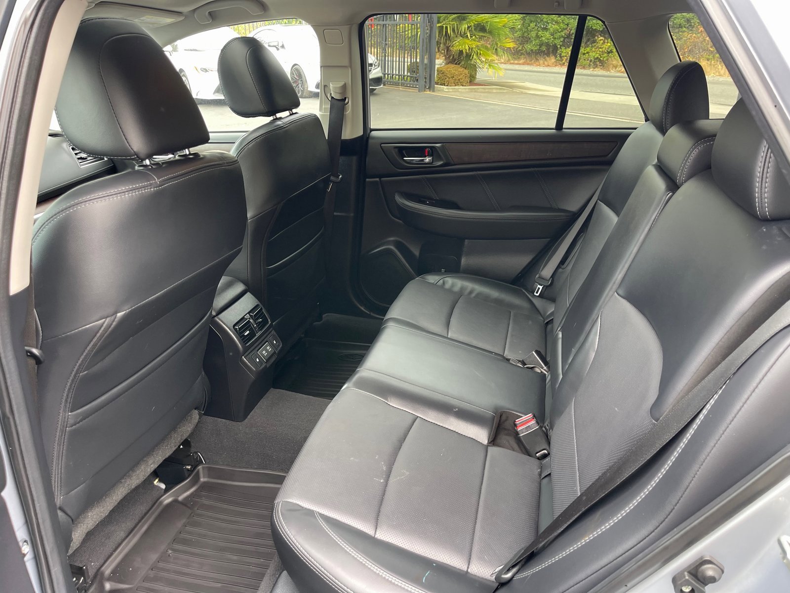 Used 2019 Subaru Outback 2.5i Limited image 14