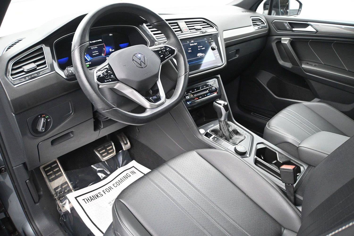 Certified 2023 Volkswagen Tiguan SE R-Line AWD/4WD image 2