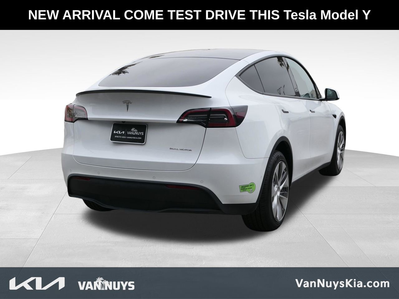 Used 2022 Tesla Model Y Long Range AWD/4WD image 3