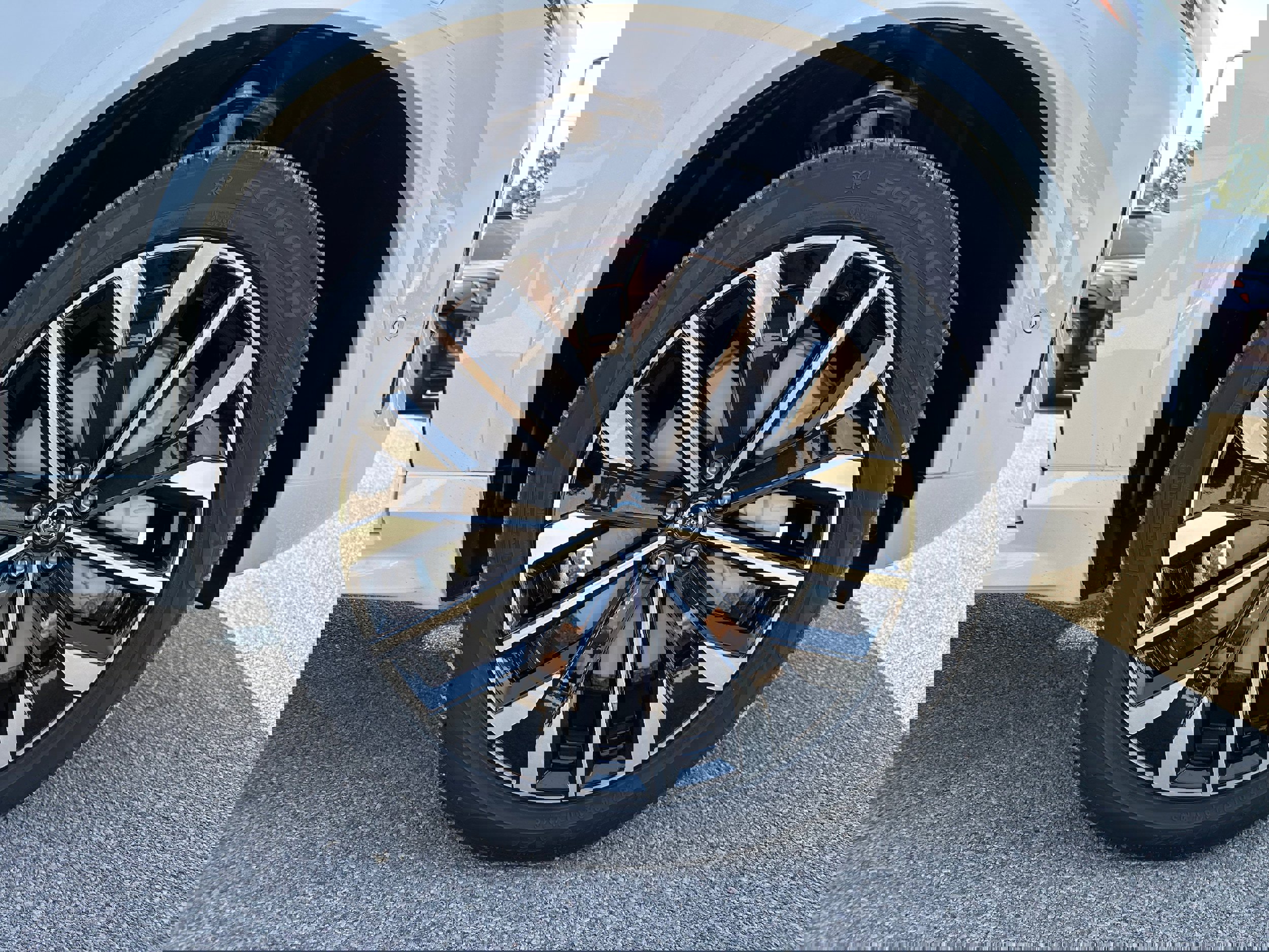 New 2026 Volvo XC90 B6 Ultra w/ Protection Package image 7