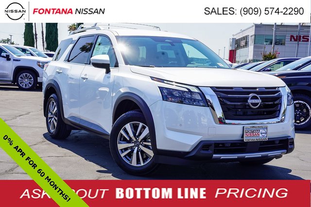 New 2025 Nissan Pathfinder SL w/ Cargo Package