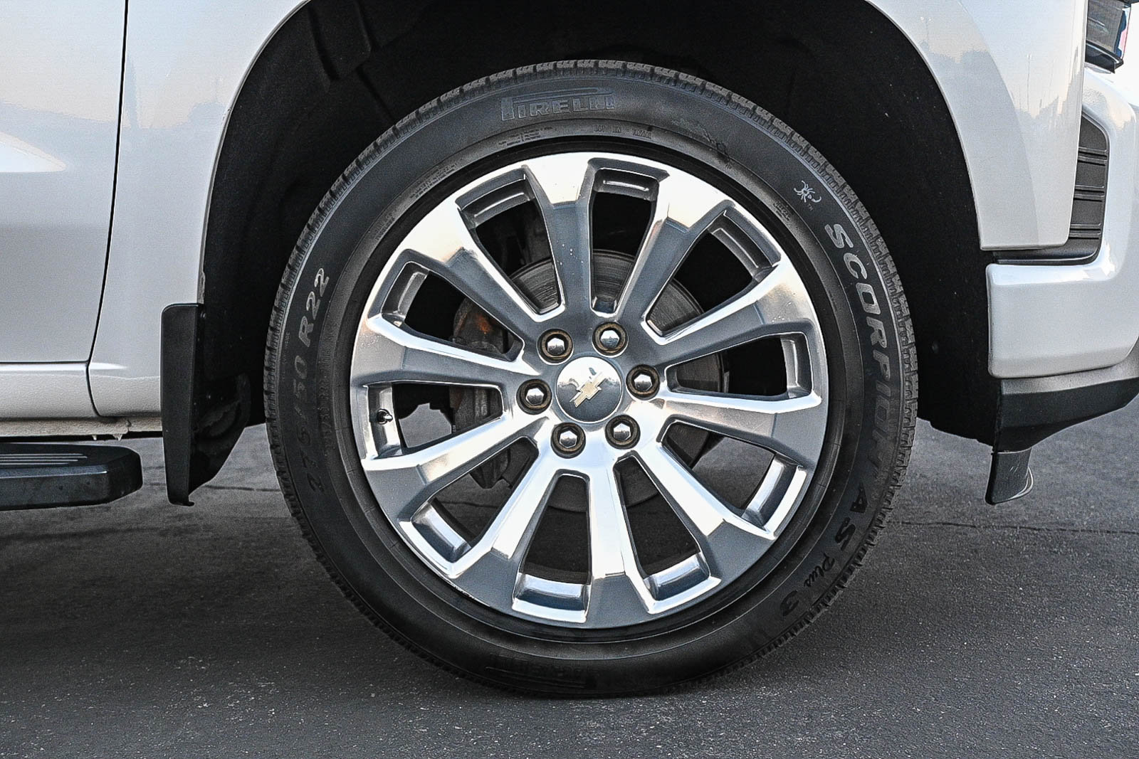 Used 2019 Chevrolet Silverado 1500 High Country image 12