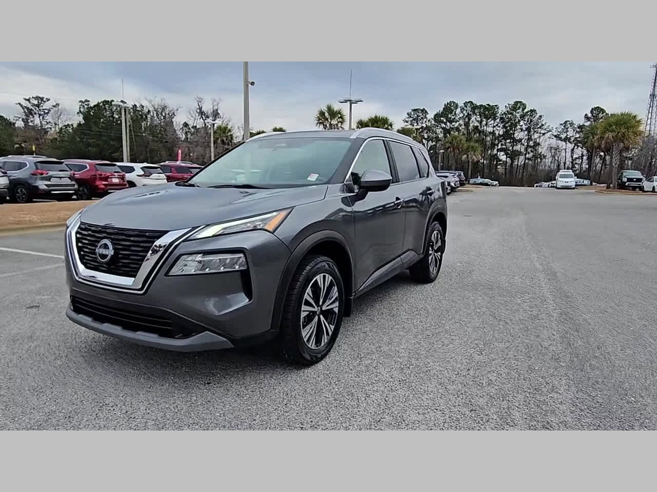 Used 2023 Nissan Rogue SV w/ SV Premium B Package image 23