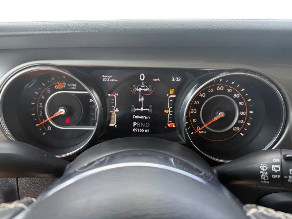 Used 2020 Jeep Wrangler Unlimited Sahara AWD/4WD image 16