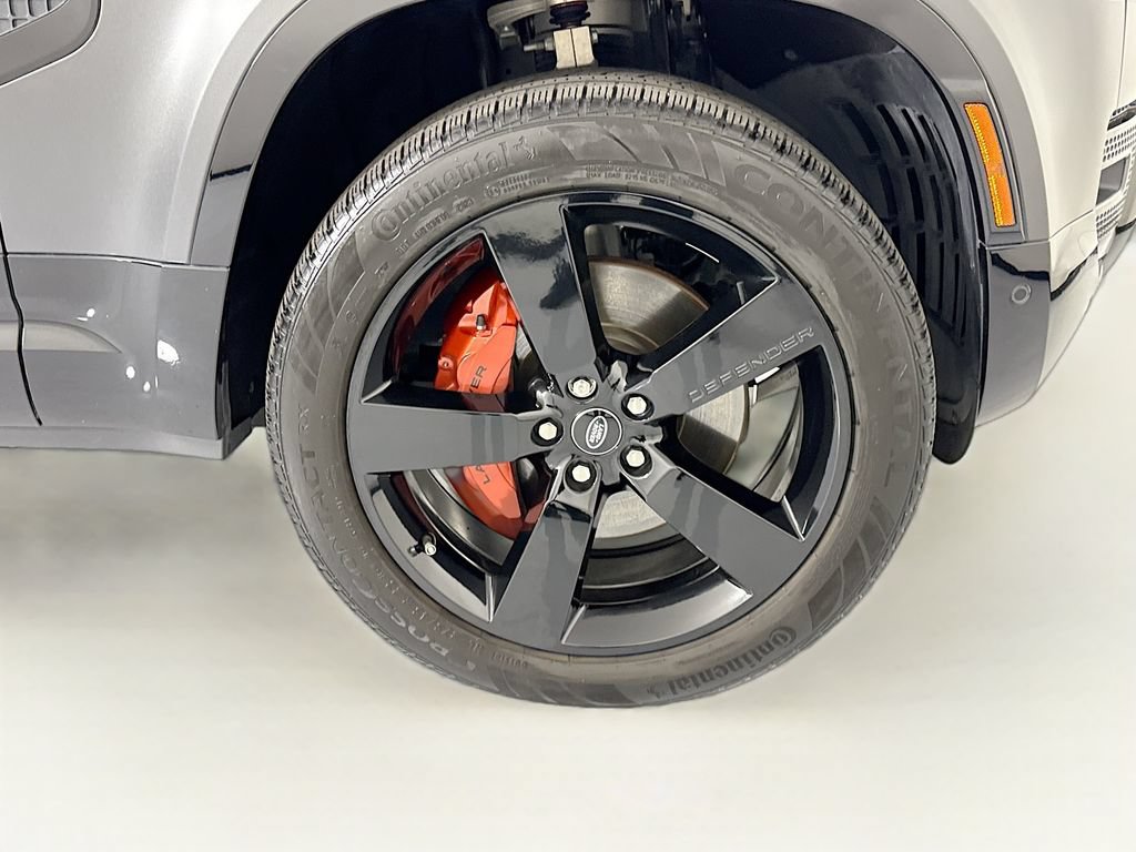 Certified 2024 Land Rover Defender 110 X AWD/4WD image 32