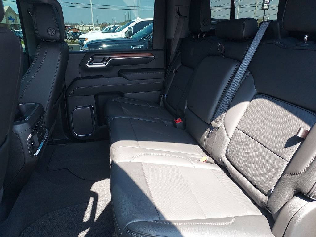 Used 2024 GMC Sierra 2500 Denali image 28