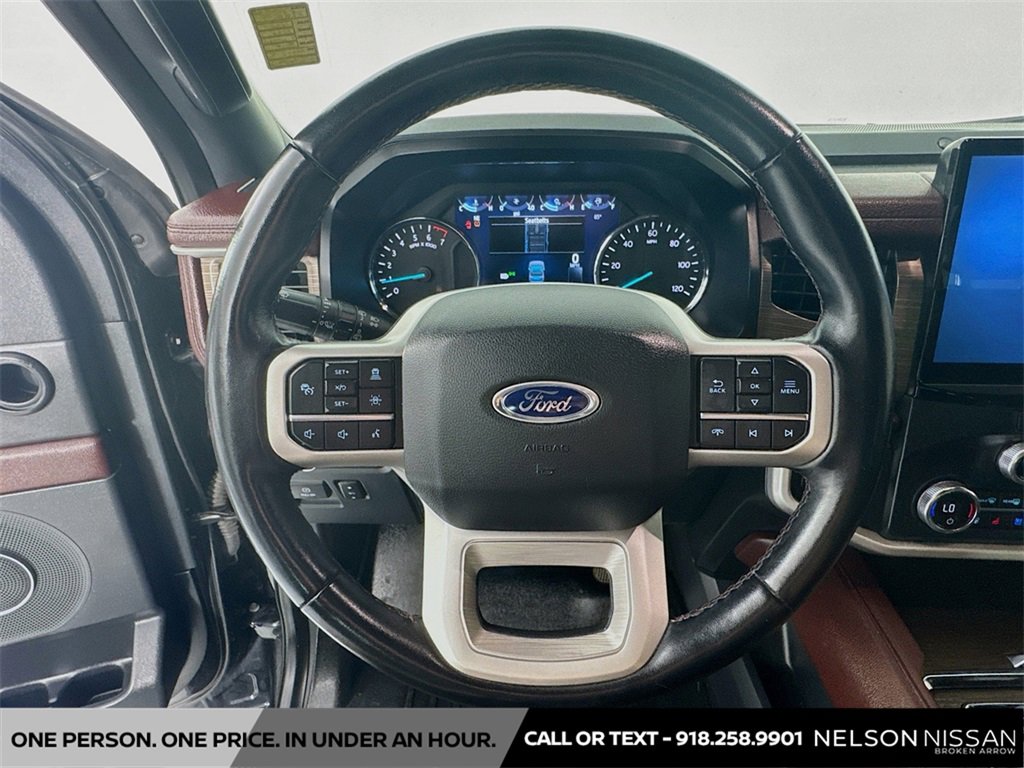 Used 2022 Ford Expedition Limited image 11