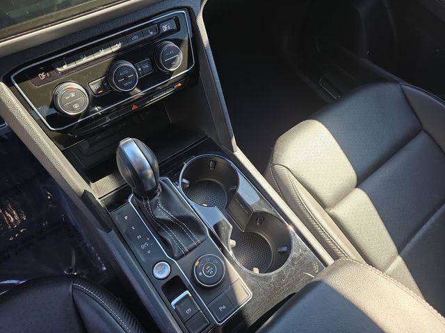 Used 2022 Volkswagen Atlas Cross Sport SEL R-Line AWD/4WD image 28