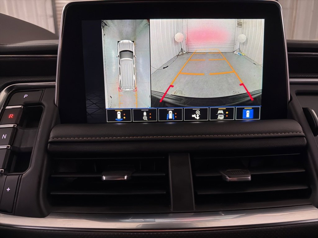 Used 2023 GMC Yukon AT4 w/ Technology Package image 19