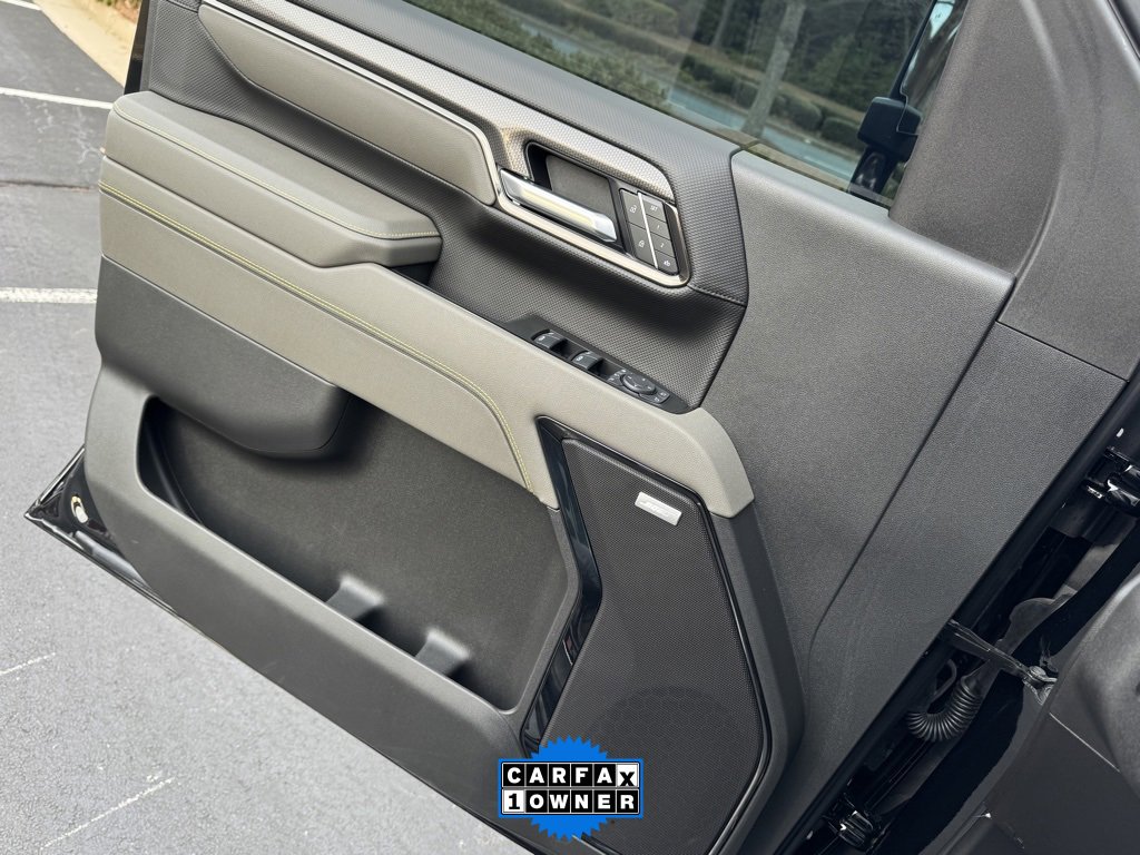 Used 2025 Chevrolet Silverado 2500 ZR2 w/ Technology Package image 43