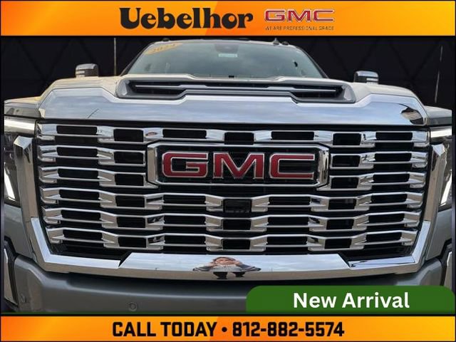 Used 2024 GMC Sierra 3500 Denali w/ Denali Reserve Package image 12