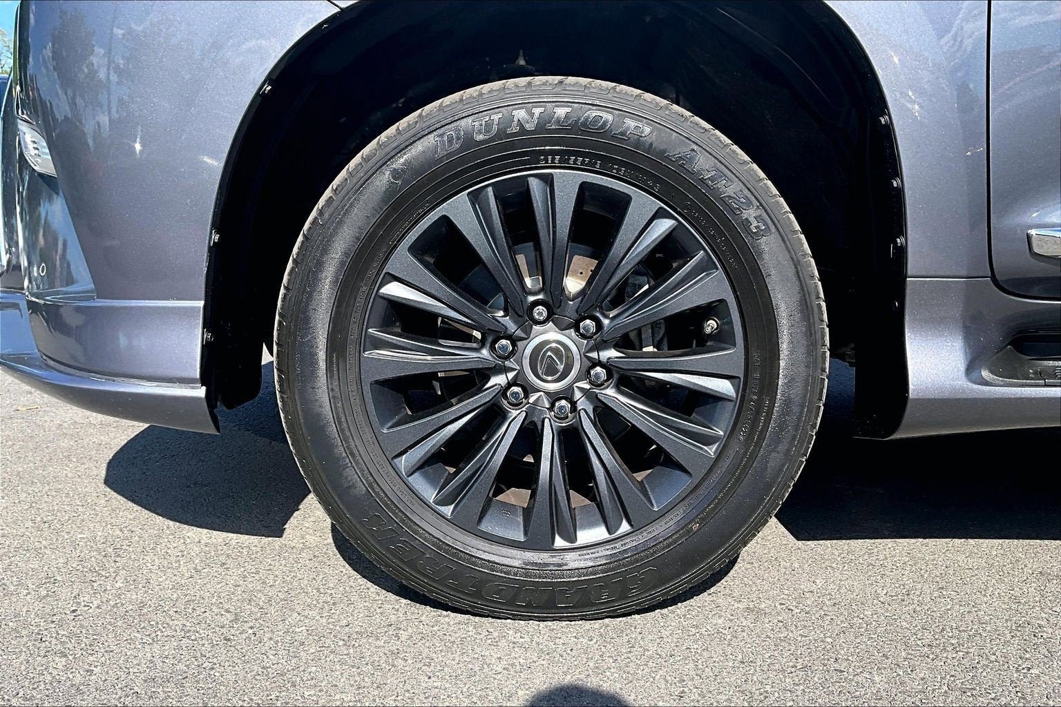 Used 2022 Lexus GX 460 Premium w/ Accessory Package AWD/4WD image 8