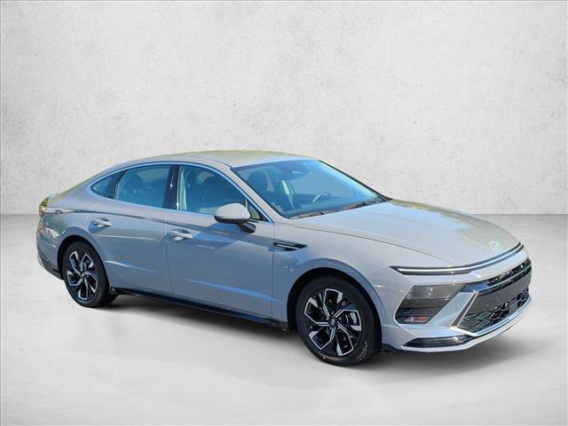Used 2025 Hyundai Sonata SEL AWD/4WD image 4