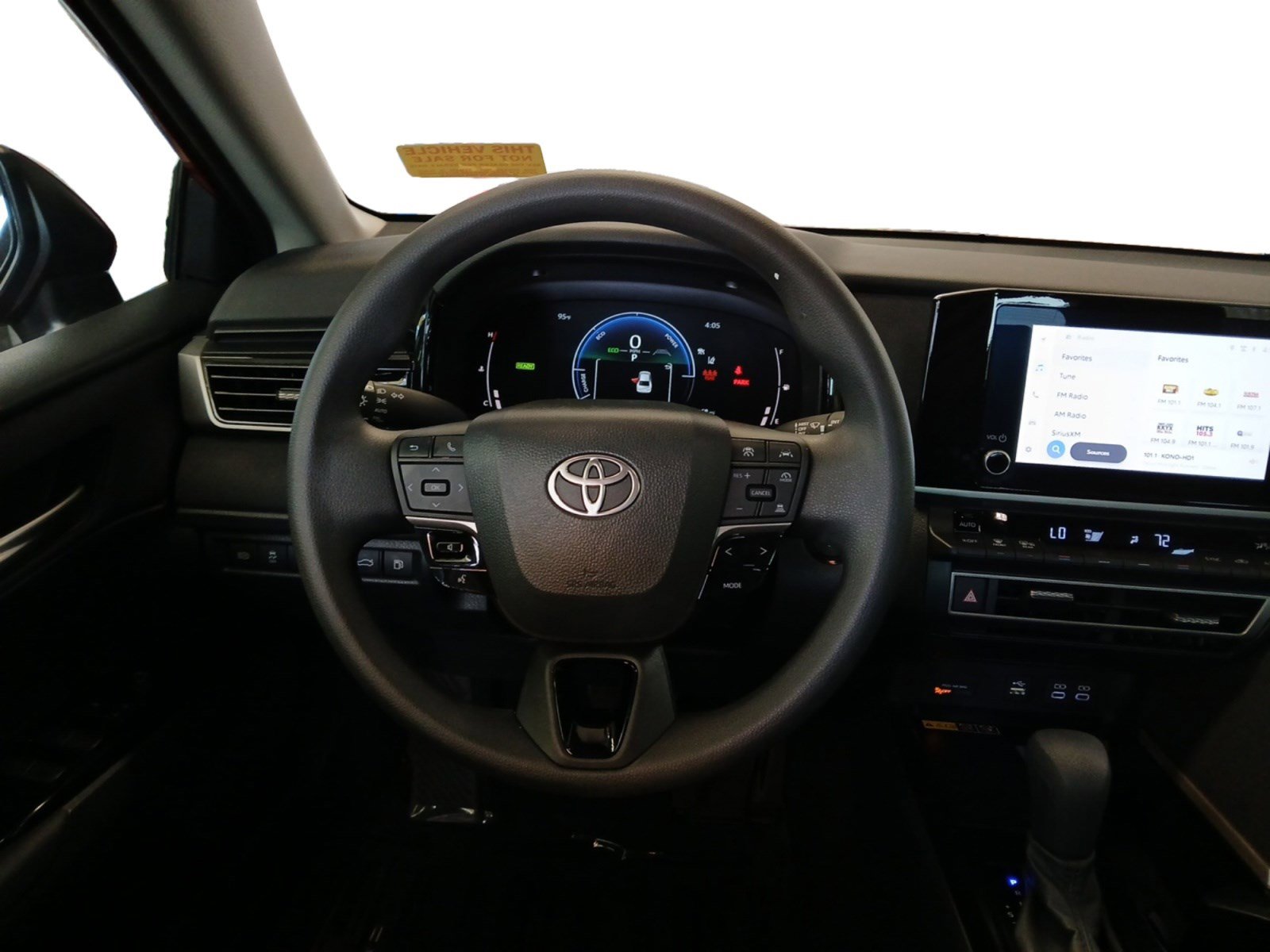 Used 2025 Toyota Camry image 12