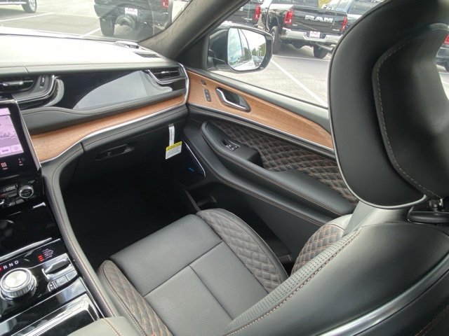 New 2025 Jeep Grand Cherokee L Summit image 39