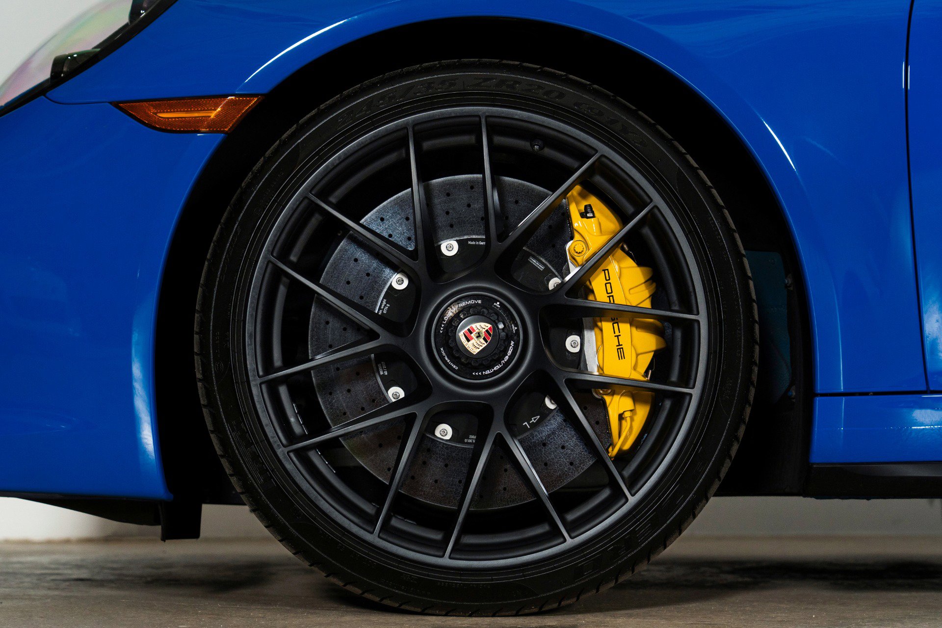 Used 2018 Porsche 911 Targa 4 GTS image 38