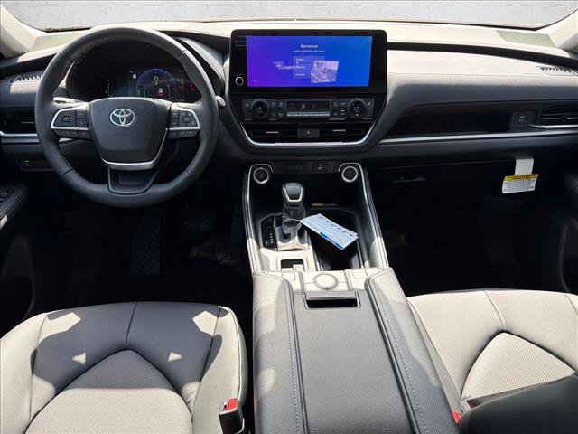 Used 2026 Toyota Grand Highlander AWD image 23