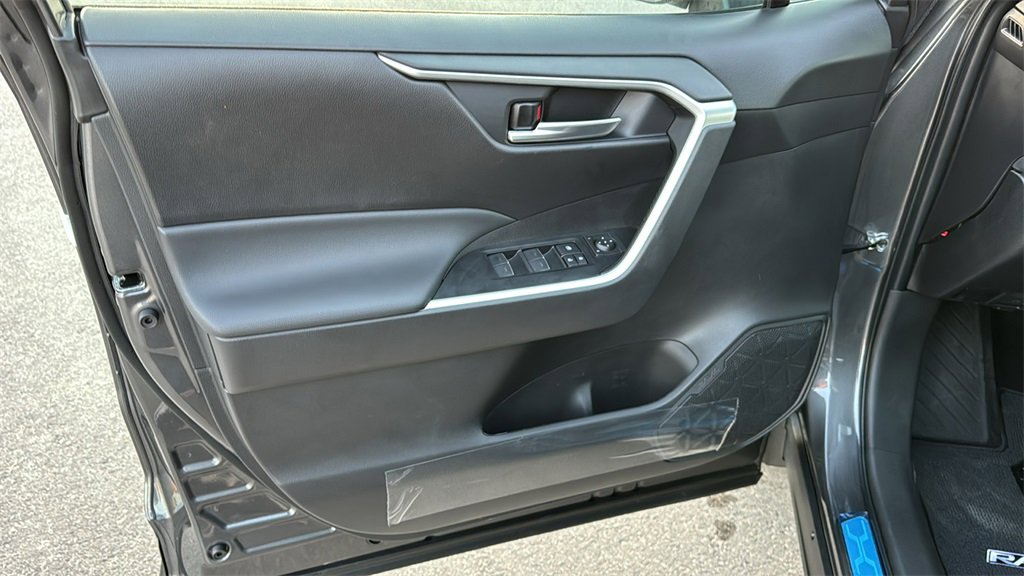New 2025 Toyota RAV4 XLE image 13
