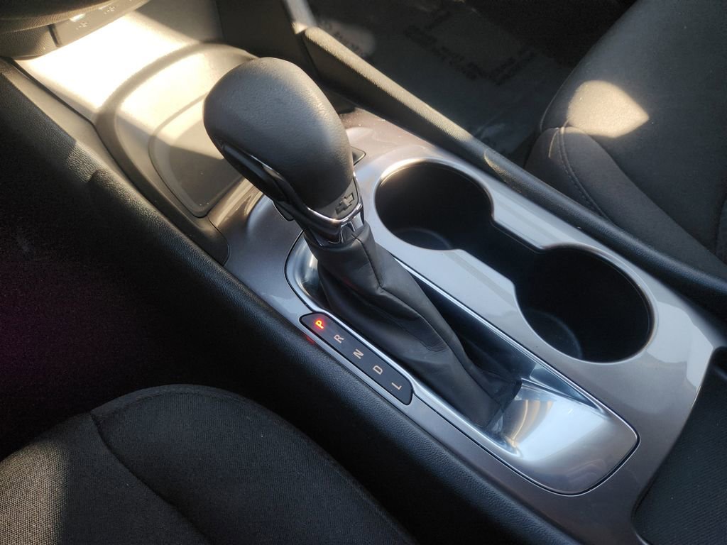 Used 2022 Chevrolet Malibu LS image 21