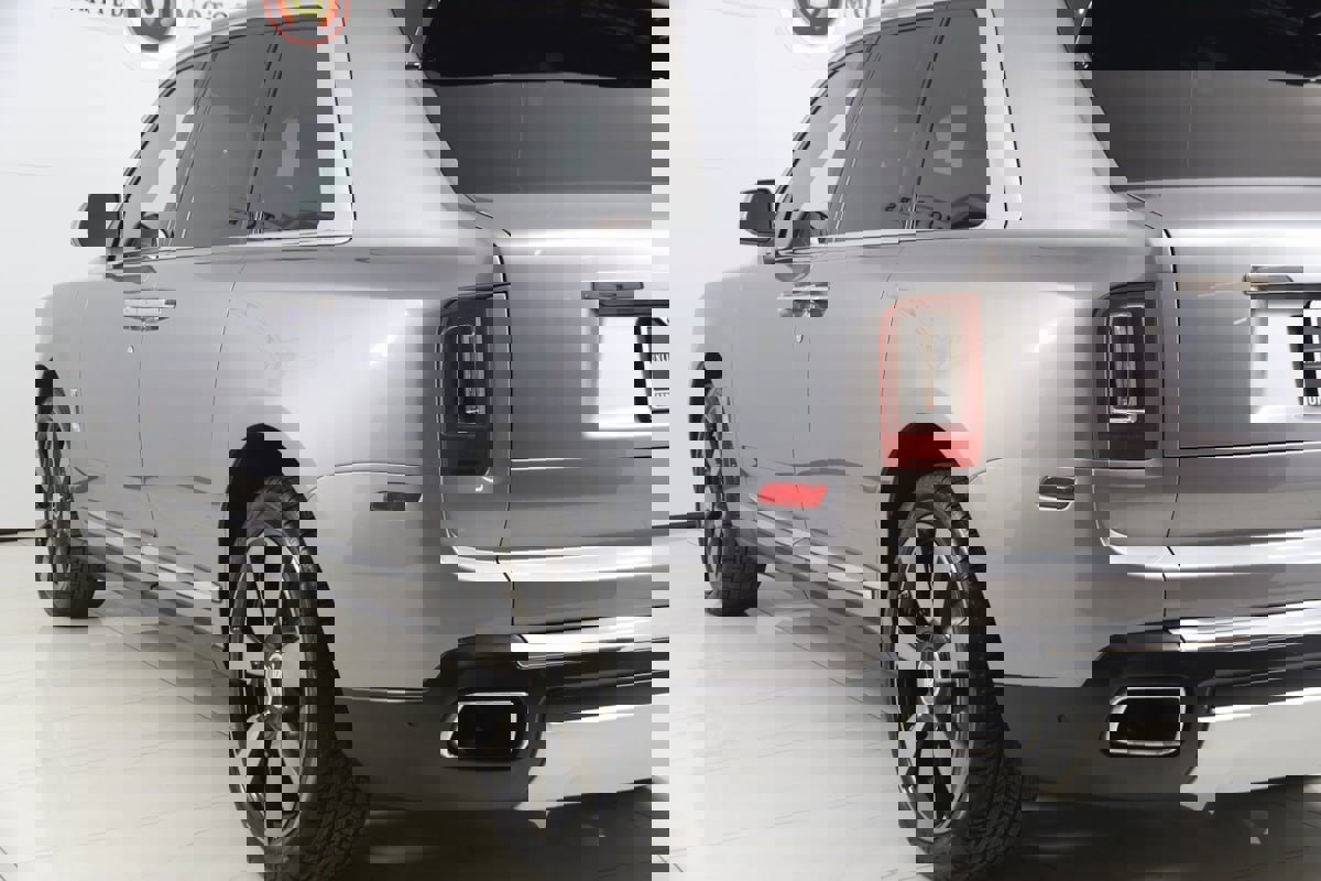 Used 2020 Rolls-Royce Cullinan image 40