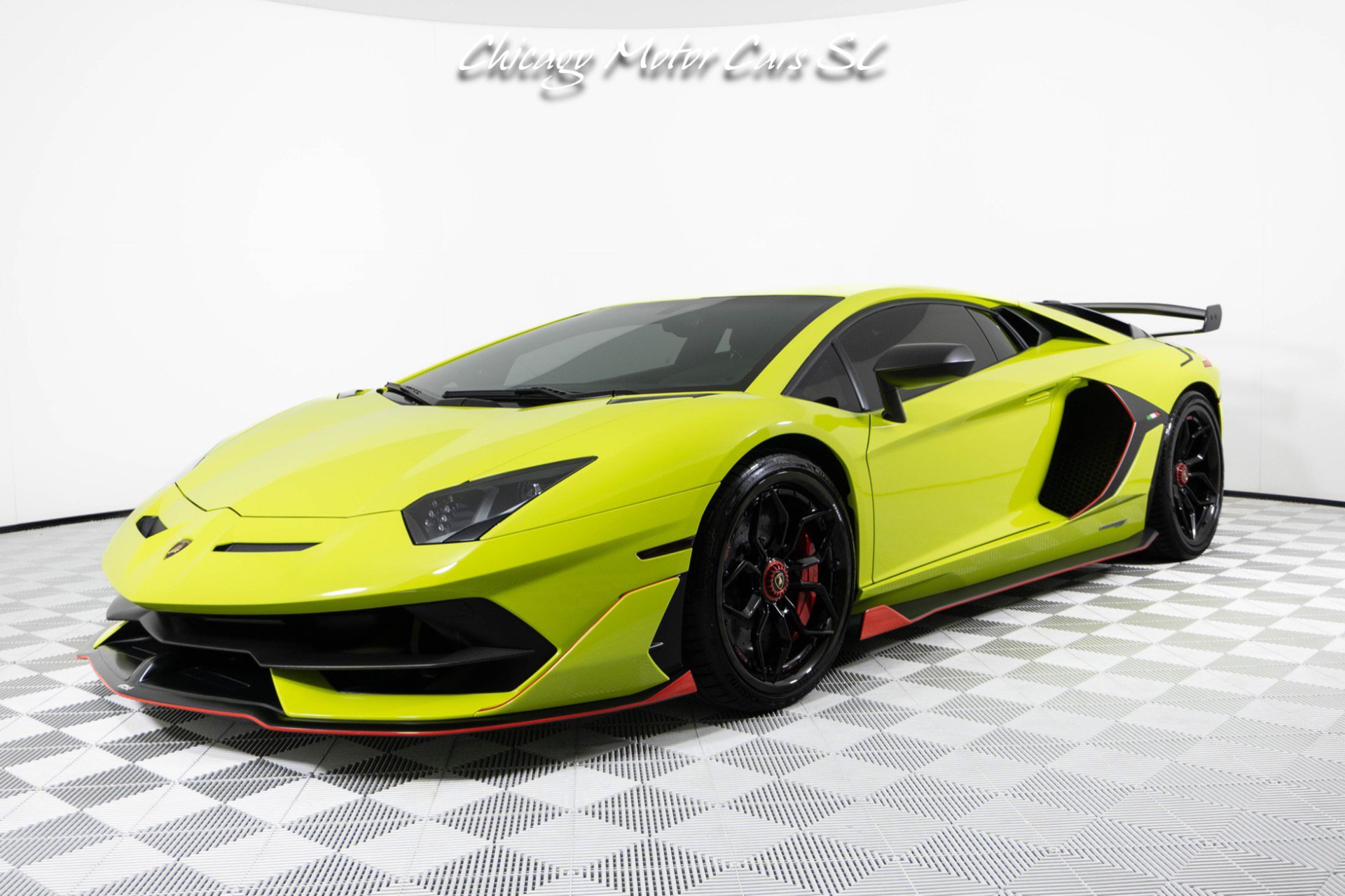 Used 2019 Lamborghini Aventador SVJ AWD/4WD image 2