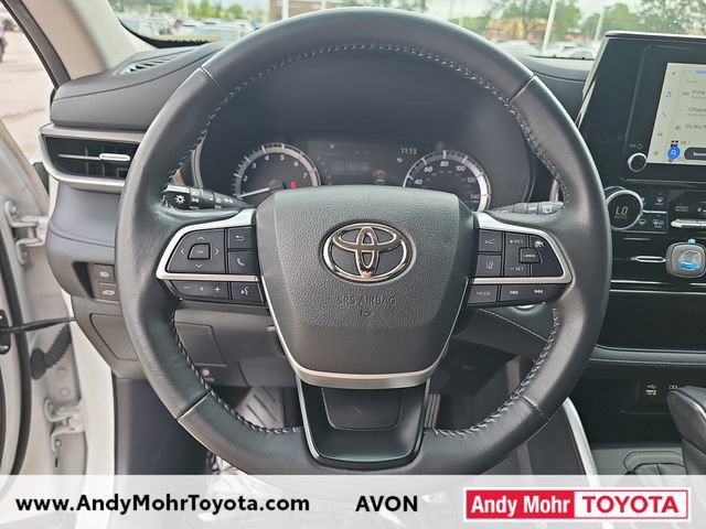 Used 2023 Toyota Highlander LE FWD image 15