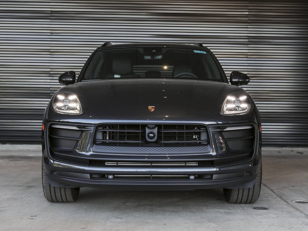 Certified 2026 Porsche Macan AWD/4WD image 10