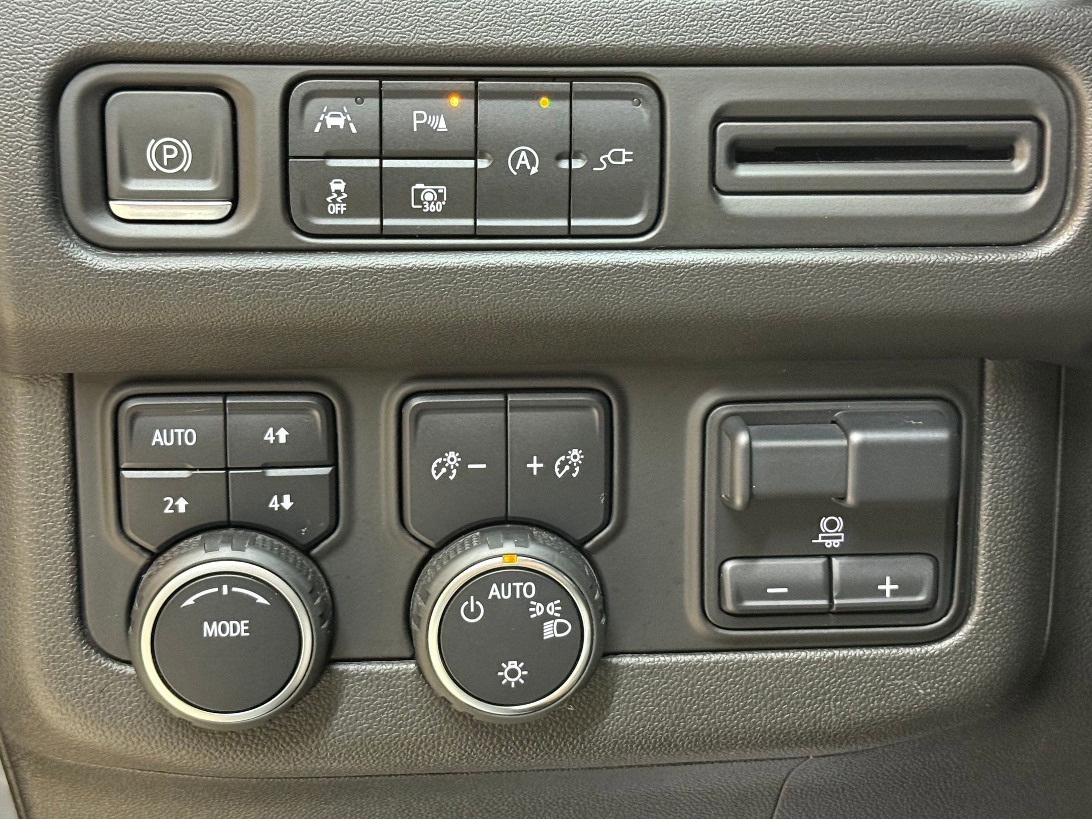 Used 2022 Chevrolet Tahoe LT w/ LT Signature Package image 18