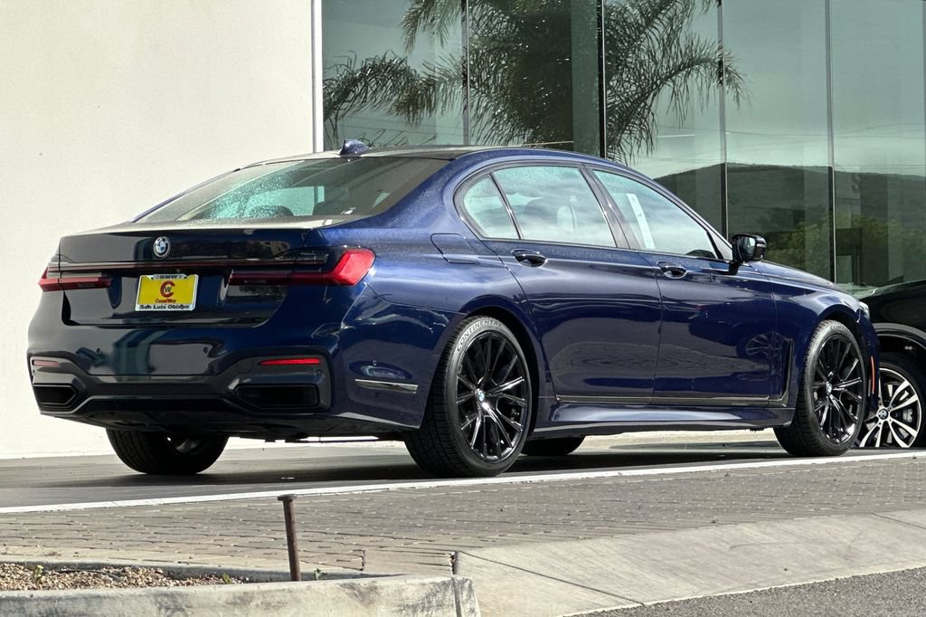 Used 2020 BMW 740i w/ M Sport Package RWD image 3