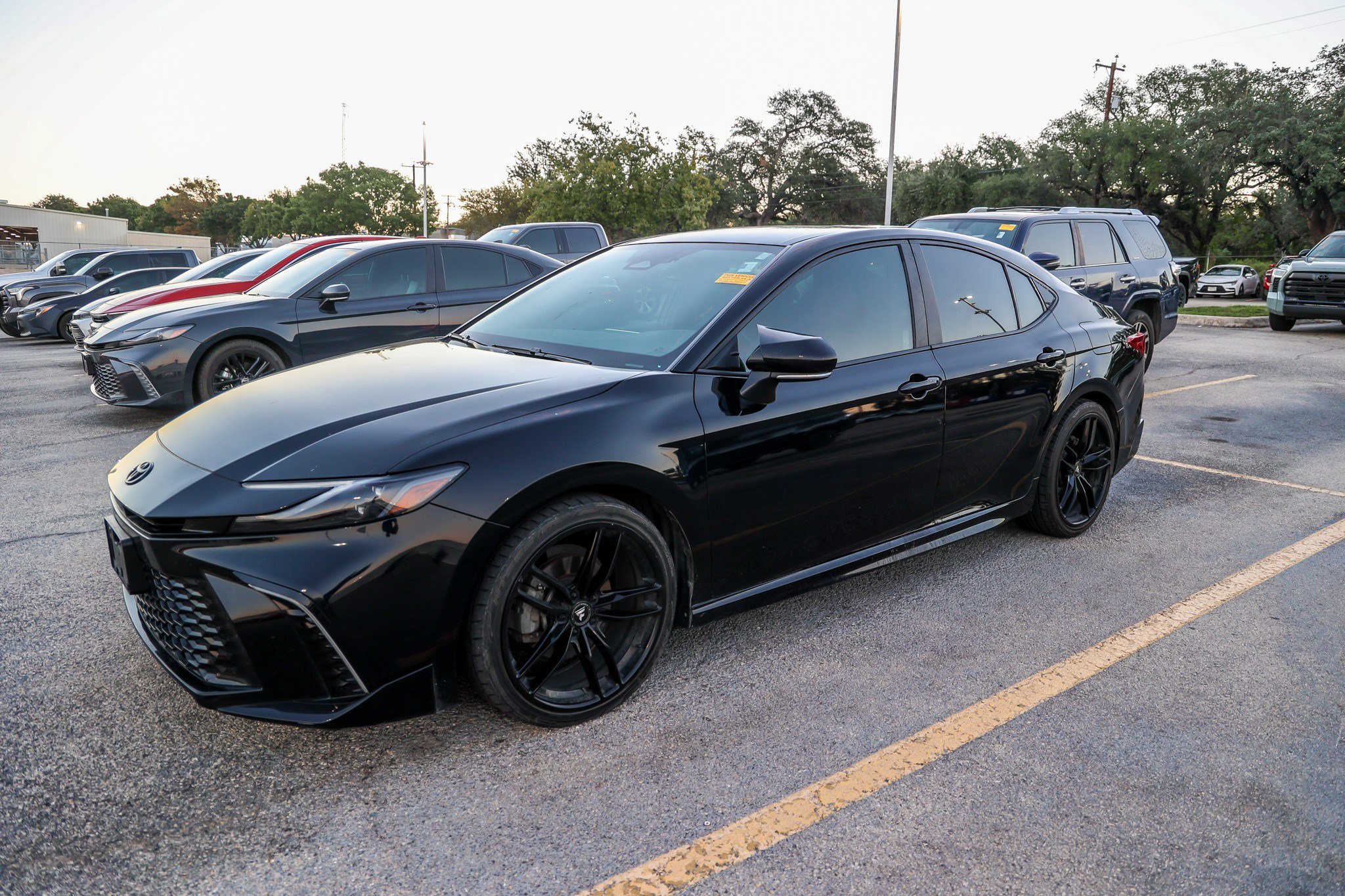 Used 2025 Toyota Camry XSE FWD image 3