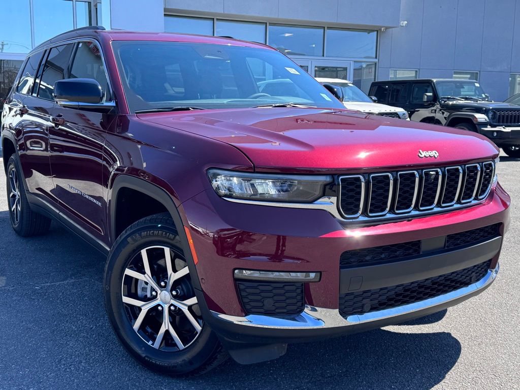 Used 2025 Jeep Grand Cherokee L Limited w/ Luxury Tech Group II AWD/4WD image 1