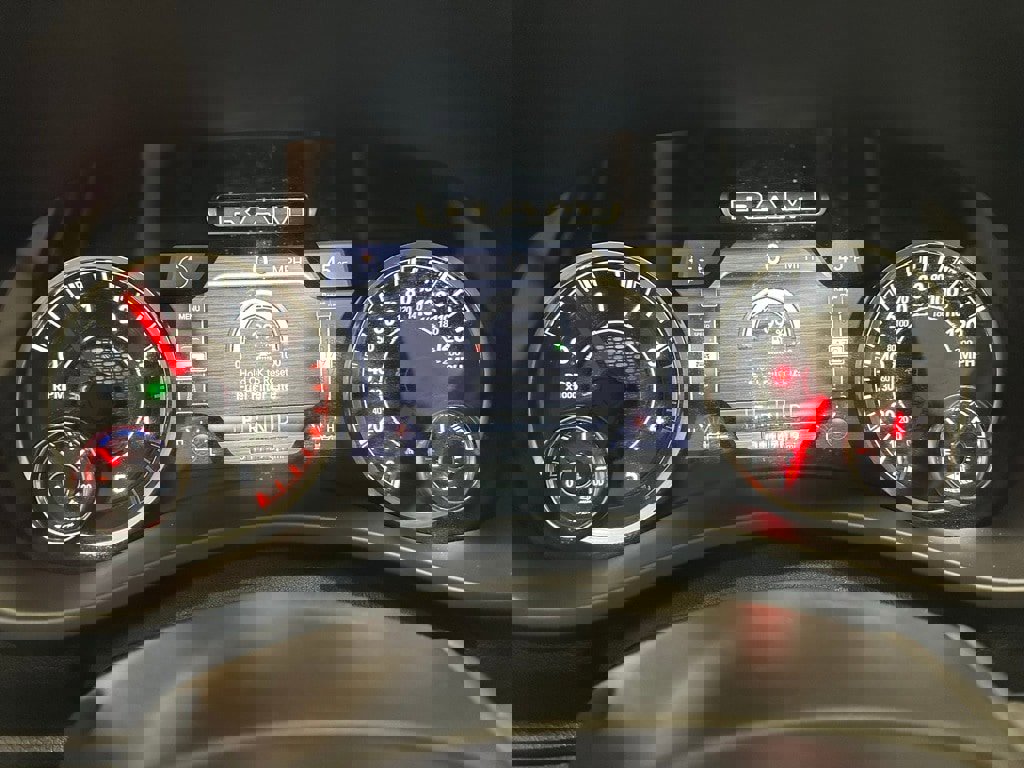 Used 2024 RAM 2500 Laramie image 25