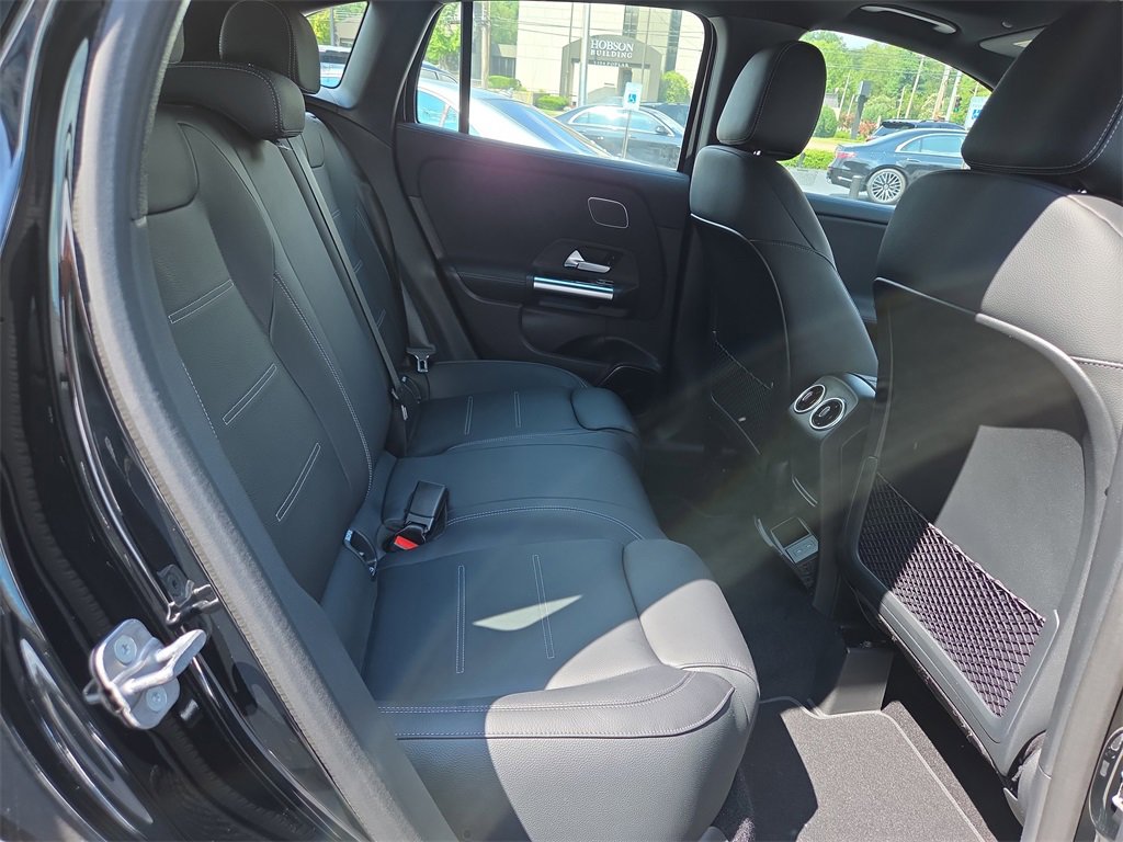 New 2025 Mercedes-Benz GLA 35 AMG 4MATIC image 14