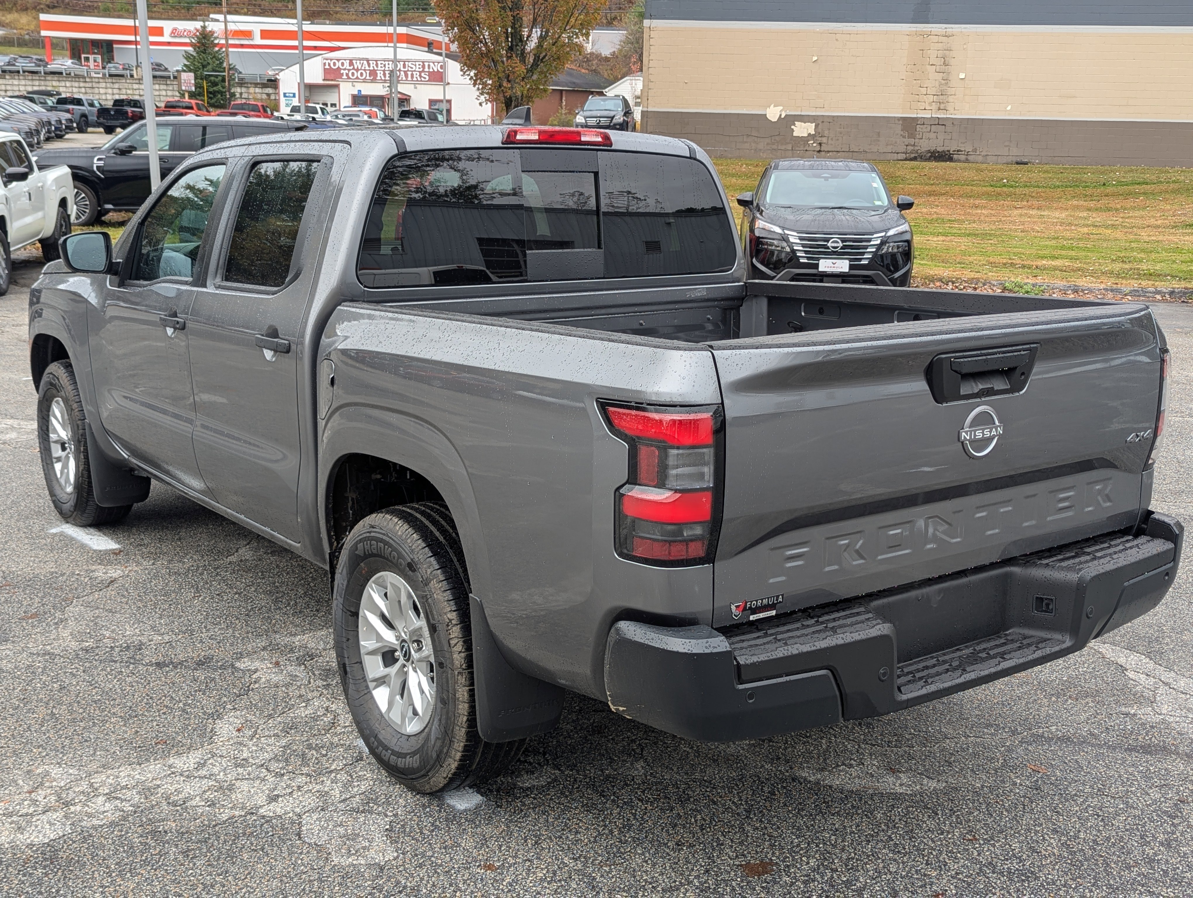 New 2026 Nissan Frontier S image 5