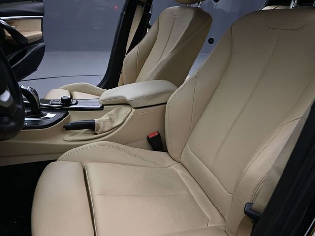 Used 2017 BMW 330i Sedan image 18