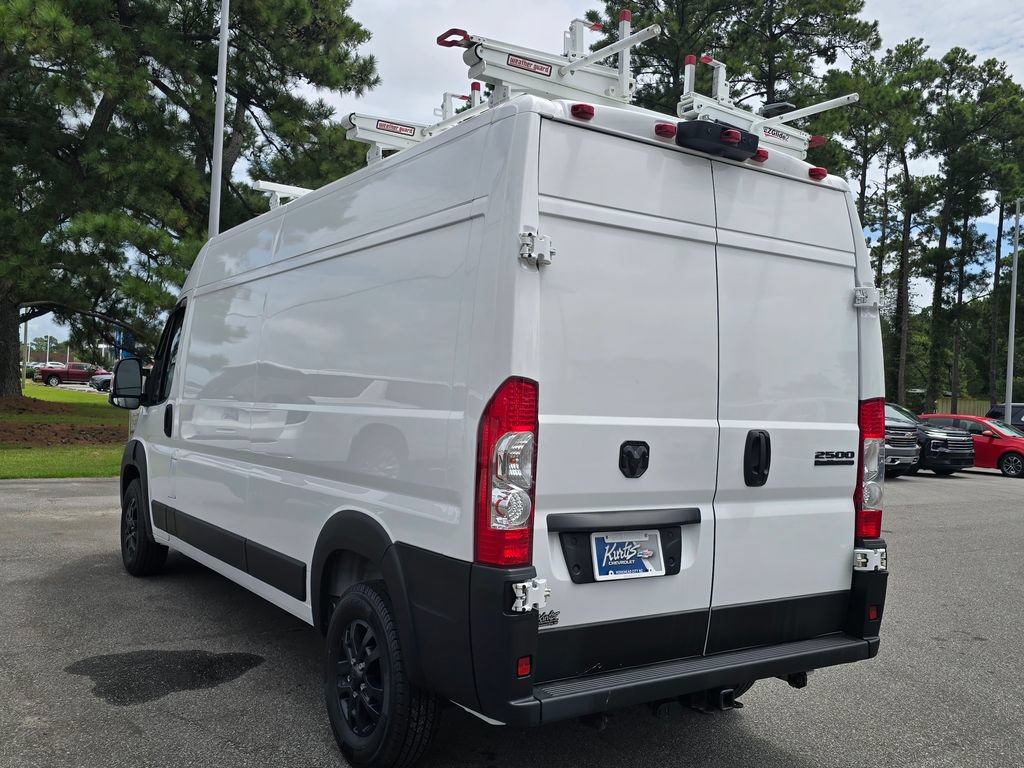 Used 2023 RAM ProMaster 2500 w/ Driver Convenience Group FWD image 3