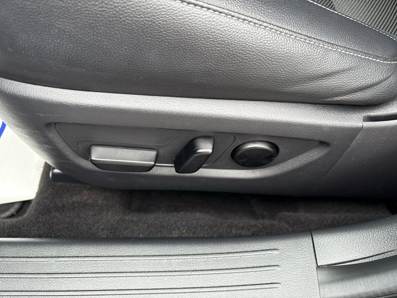 Used 2023 MAZDA CX-50 2.5 S w/ Preferred Plus Pkg image 12