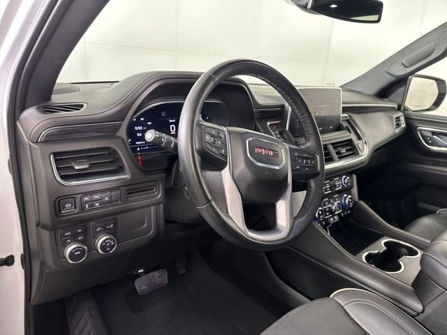 Used 2023 GMC Yukon SLT w/ SLT Premium Package image 13